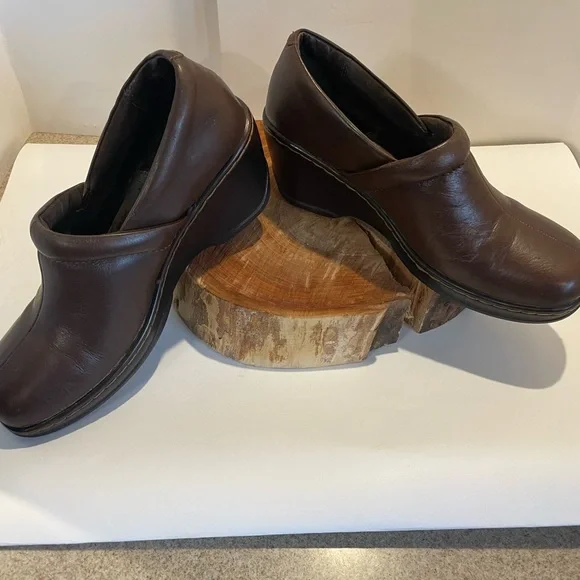 b.o.c. Women's Brown Leather Loafers - Picture 3 of 11